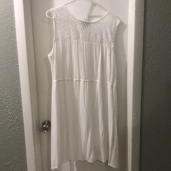 Lane Bryant White sleeveless knee length - Picture 3 of 4